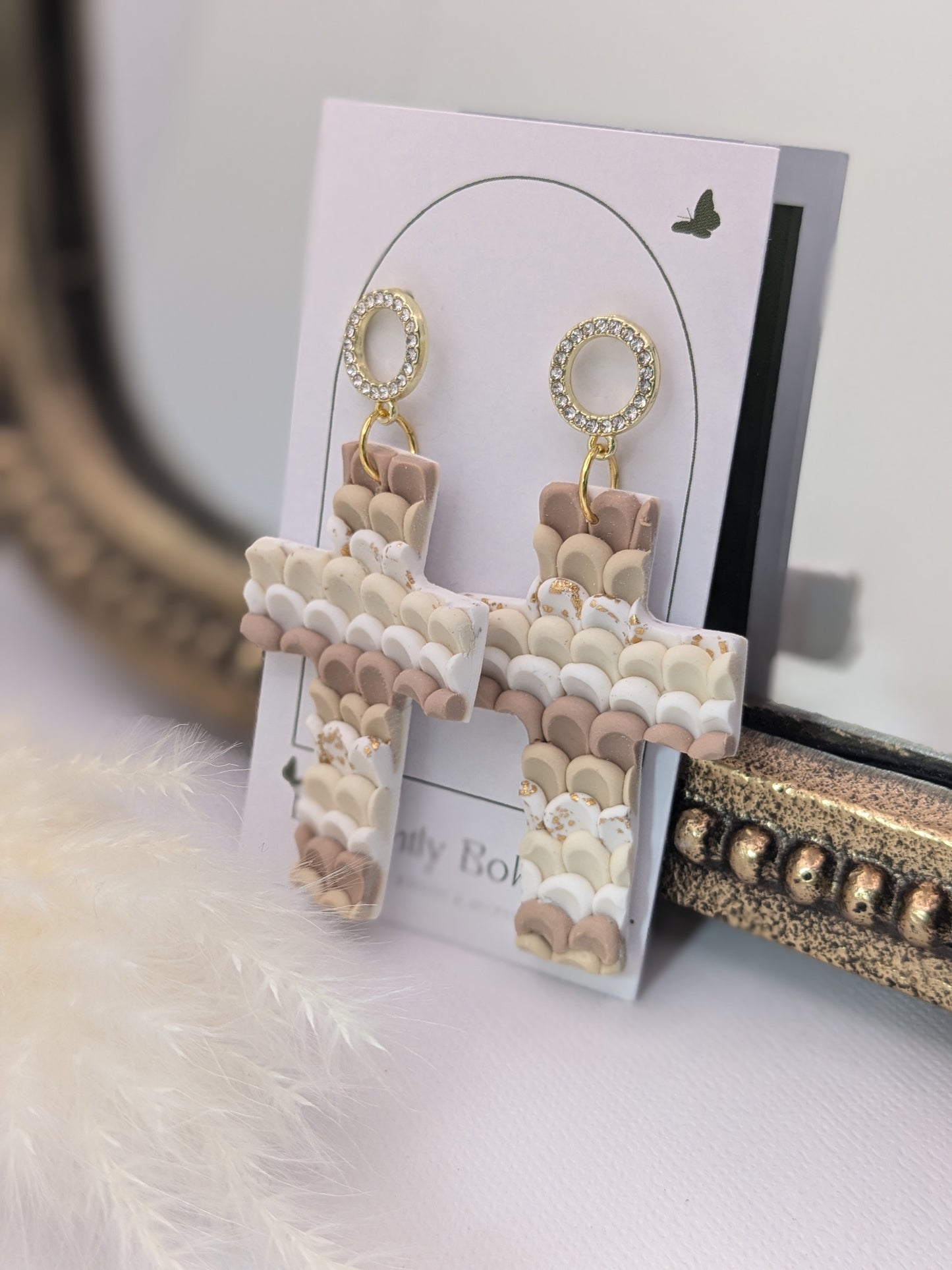 Large Cross Dangles