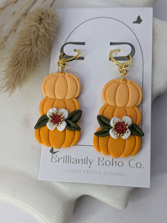 Stacked Ombre Pumpkins with Flower Charm